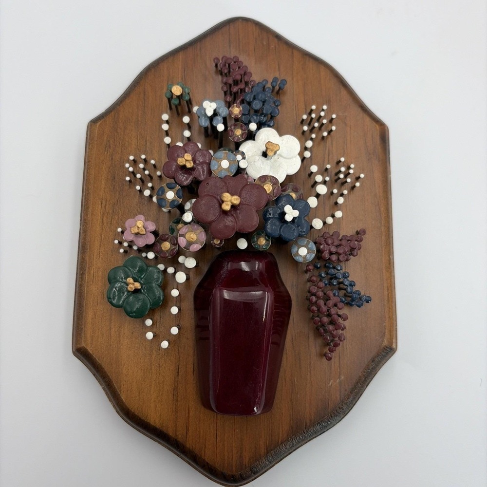 Vintage Pol-O-Craft 3D Art Nails in Bloom Pauline A Owens Clover Cluster '75 MCM